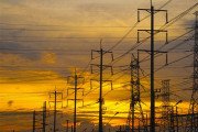 صدور مجوز تولید بیش از ۱۰ هزار مگاوات برق به صنایع سنگین